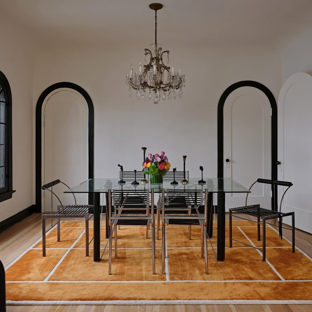 Read more about the article Modern Custom Hand Tufted Rug Design for Living Room